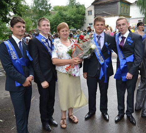 Голикова (Туйманова) Тамара Алексеевна с выпускниками 2013… Мглин